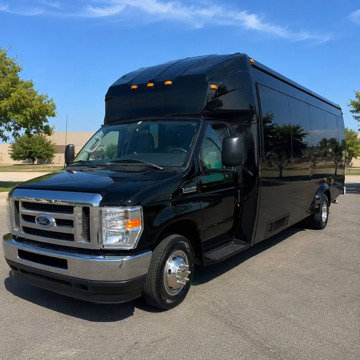 15 passenger party bus